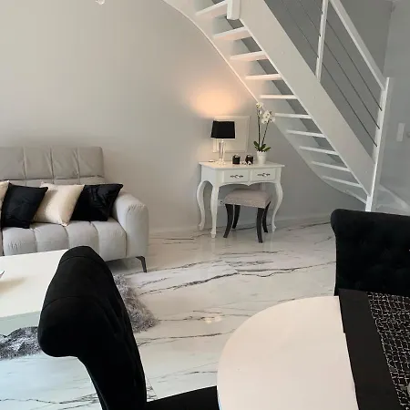 Leo Royal Apartment Pobierowo Exterior foto